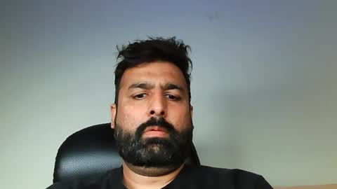 Snapshot of burlymonster chatting on March 2025 03:26:02 AM Hairy Arabian online show from March 2025 03:26:02 AM