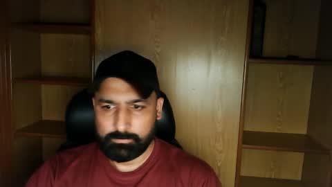 Snapshot of burlymonster chatting on September 2025 07:46:02 PM Hairy Arabian online show from September 2025 07:46:02 PM