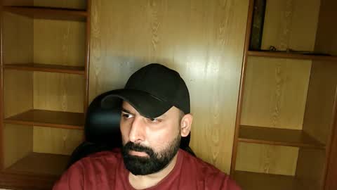 Snapshot of burlymonster chatting on September 2025 10:28:02 AM Hairy Arabian online show from September 2025 10:28:02 AM