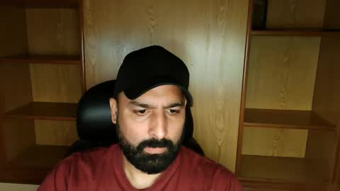 Snapshot of burlymonster chatting on September 2025 04:58:02 AM Hairy Arabian online show from September 2025 04:58:02 AM