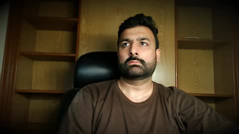 Snapshot of burlymonster chatting on October 2025 09:08:01 AM Hairy Arabian online show from October 2025 09:08:01 AM
