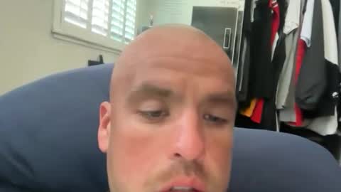 burrito39714 online show from May 2026 06:25:01 PM