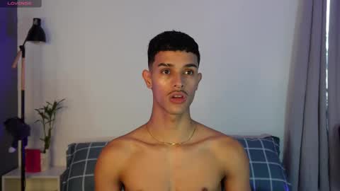 Buster independent model online show from November 2025 07:46:02 PM