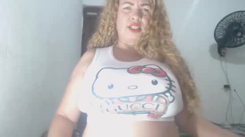 Snapshot of bustyamanda_ chatting on May 2026 12:23:02 PM Amanda online show from May 2026 12:23:02 PM