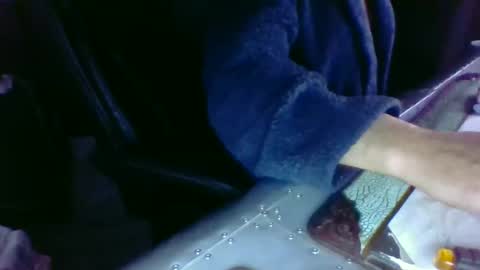 butslutt2 online show from November 2025 01:48:01 PM