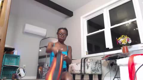 Snapshot of butt3rcup chatting on October 2025 01:50:01 AM Goddess online show from October 2025 01:50:01 AM