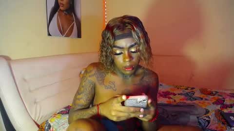 butterfly_rouse online show from November 2025 08:33:02 PM