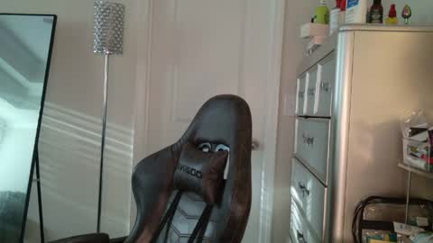 butterfly booty online show from April 2026 12:39:01 PM