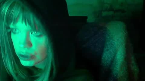 Snapshot of butytoy chatting on February 2025 11:59:01 PM butytoy online show from February 2025 11:59:01 PM