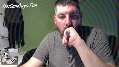 Snapshot of bux404 chatting on May 2026 10:43:01 AM Pete online show from May 2026 10:43:01 AM