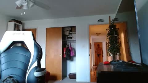 bwall1425 online show from March 2026 12:05:02 PM