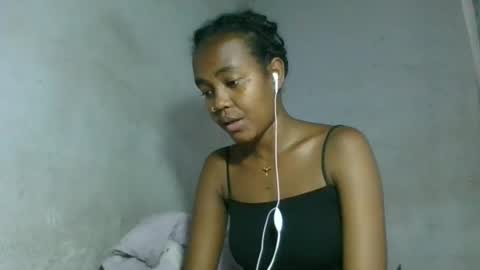 caella98 online show from April 2026 07:09:01 PM