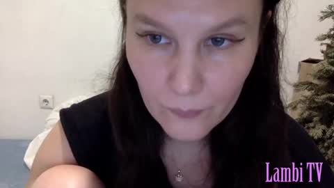 Snapshot of caffeinated_lamb chatting on January 2025 07:28:02 PM Lamb online show from January 2025 07:28:02 PM