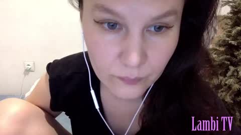 Snapshot of caffeinated_lamb chatting on February 2025 07:18:02 PM Lamb online show from February 2025 07:18:02 PM