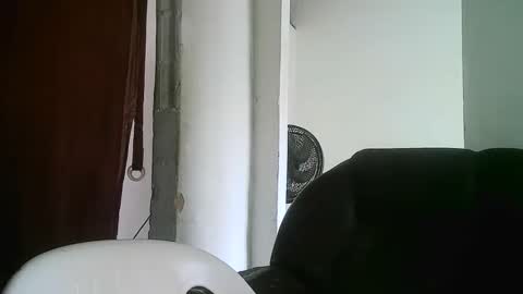 Snapshot of cafinfi1 chatting on April 2026 05:32:02 PM cafinfi1 online show from April 2026 05:32:02 PM