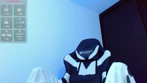 Valerio  online show from March 2025 07:59:02 PM