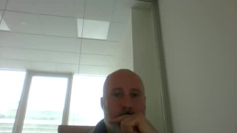 Snapshot of caldoski chatting on May 2026 11:40:01 AM caldoski online show from May 2026 11:40:01 AM