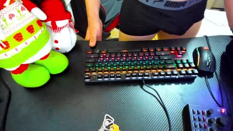 calihotcaliente27 online show from December 2024 09:33:01 PM