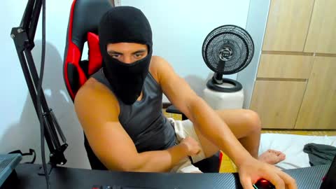 calihotcaliente27 online show from February 2025 02:34:02 PM