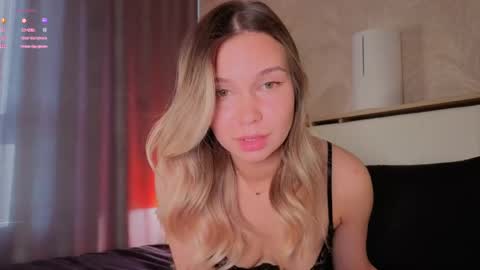 Snapshot of call__me_mommy_ chatting on May 2026 04:02:02 PM Nancy Please thumbs up me online show from May 2026 04:02:02 PM