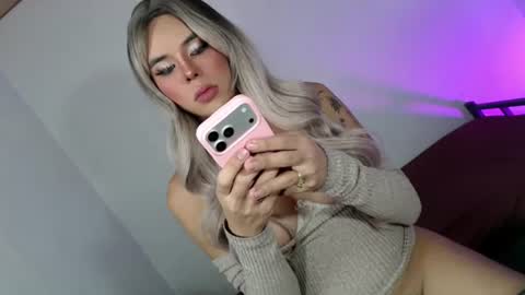 Snapshot of call_me_clara chatting on June 2026 01:12:02 AM CALL ME CLARA online show from June 2026 01:12:02 AM