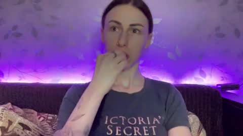 Anna online show from February 2025 08:00:02 PM