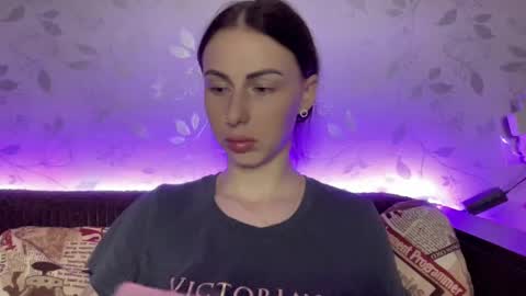 Anna online show from March 2025 07:56:01 PM