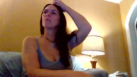 Calli online show from November 2025 03:49:02 AM