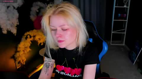 Snapshot of callista_a chatting on May 2026 03:01:01 AM Robin online show from May 2026 03:01:01 AM