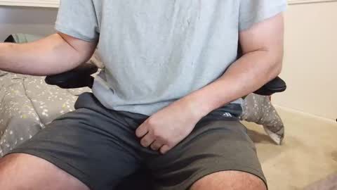 callmeroger33 online show from April 2026 07:10:01 PM