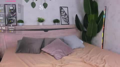Renesmy online show from July 2026 12:20:01 AM