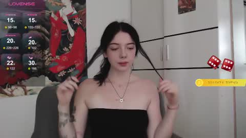 Snapshot of calmlilly chatting on July 2026 05:47:01 AM Lilly online show from July 2026 05:47:01 AM