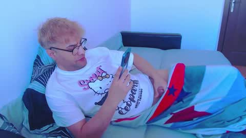 Snapshot of calvinjohnlad chatting on January 2025 09:05:01 AM Calvinjohnlad online show from January 2025 09:05:01 AM