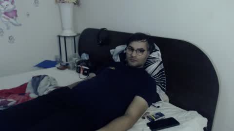 Calvinjohnlad online show from November 2025 06:29:01 PM