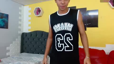 Snapshot of cam_sexyboy chatting on October 2025 01:03:02 PM cam_sexyboy online show from October 2025 01:03:02 PM