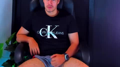 camara110 online show from January 2025 11:55:01 PM