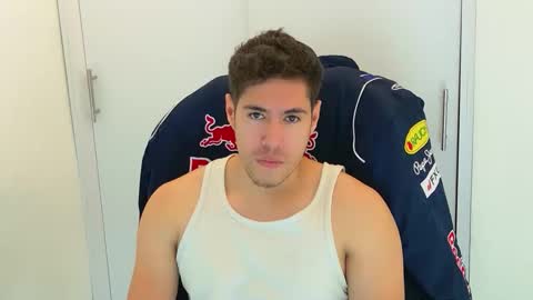 camara110 online show from November 2025 08:01:01 PM