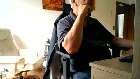 Snapshot of camcologne chatting on June 2026 10:28:02 AM camcologne online show from June 2026 10:28:02 AM