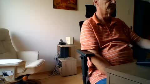 Snapshot of camcologne chatting on July 2026 08:10:01 AM camcologne online show from July 2026 08:10:01 AM