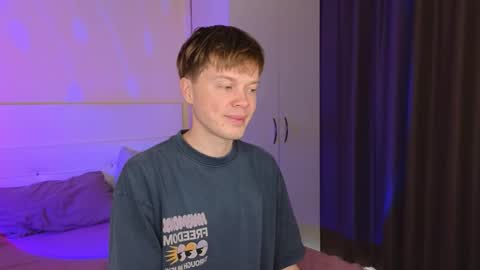 Snapshot of cameron_crowly chatting on November 2025 08:08:02 AM Cameron online show from November 2025 08:08:02 AM