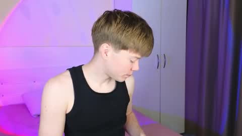 Snapshot of cameron_crowly chatting on November 2025 09:31:02 AM Cameron online show from November 2025 09:31:02 AM