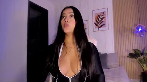 Cameron  online show from September 2025 02:28:02 PM