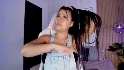 Cameron  online show from October 2025 07:36:02 PM