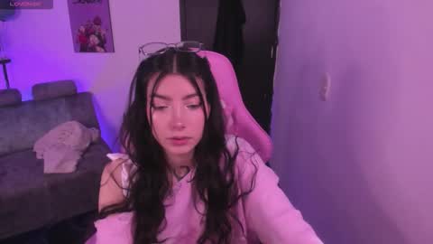 Snapshot of cami_mila99 chatting on December 2025 10:26:01 PM CAMI online show from December 2025 10:26:01 PM