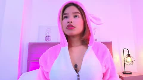 CamiilaGlow online show from September 2025 12:43:02 PM