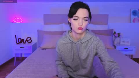 Camila online show from December 2025 11:09:01 PM