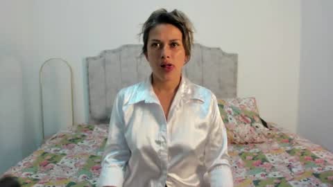 Snapshot of camila_borbon_ chatting on June 2026 01:52:01 AM online show from June 2026 01:52:01 AM