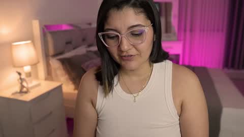 Camila buitrago online show from January 2025 02:08:02 AM