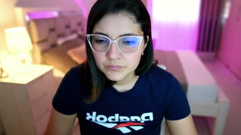 Camila buitrago online show from March 2025 07:29:02 PM