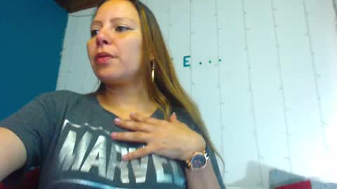 Snapshot of camila_delarosa chatting on January 2025 01:06:02 PM camila online show from January 2025 01:06:02 PM